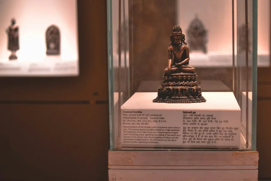 Photo historical artifacts information