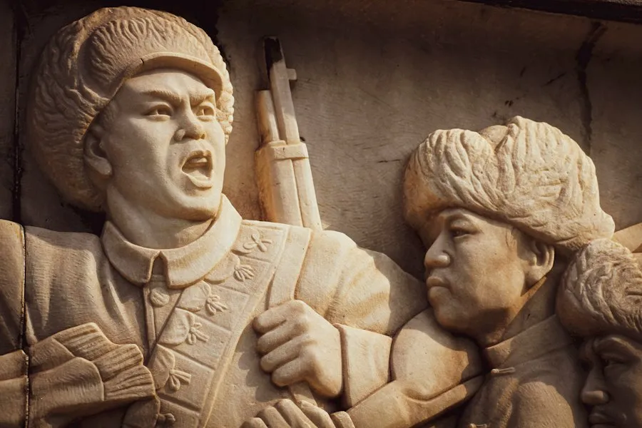 Photo common mistakes historical artifacts